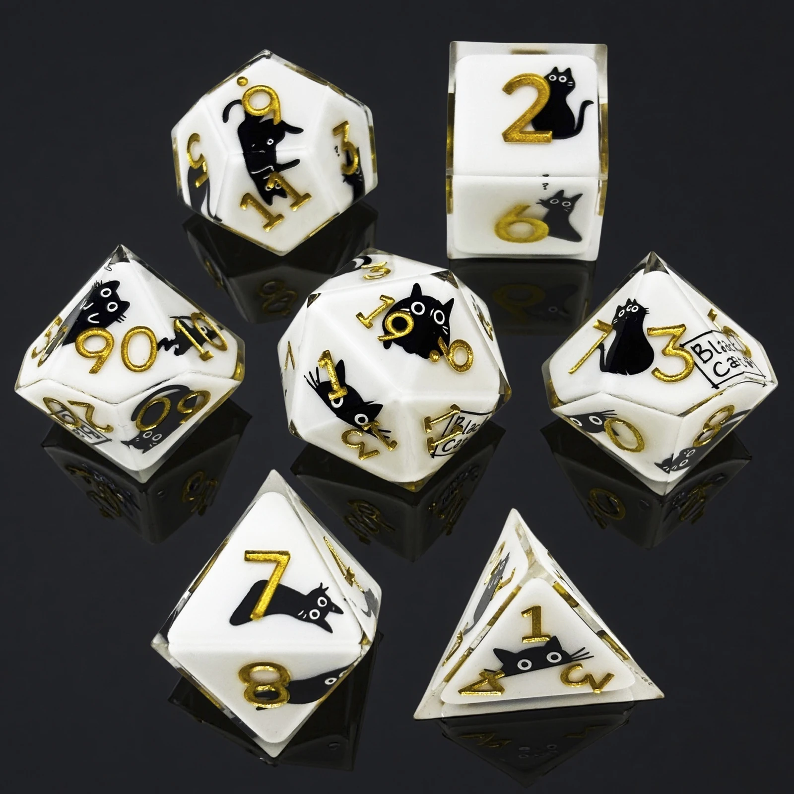 Set dadu kucing hitam 7 buah dengan desain dadu, cocok untuk permainan peran D&D Dragon and Dungeon