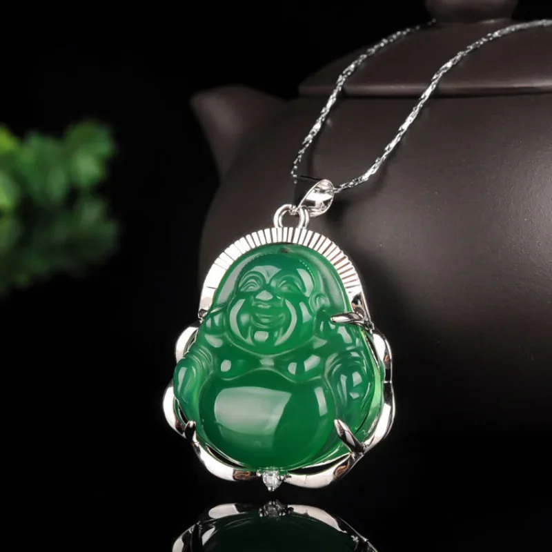 

Natural Green Chalcedony Hand-carved Buddha Pendant Fashion Jewelry Men and Women Green Agate Necklace