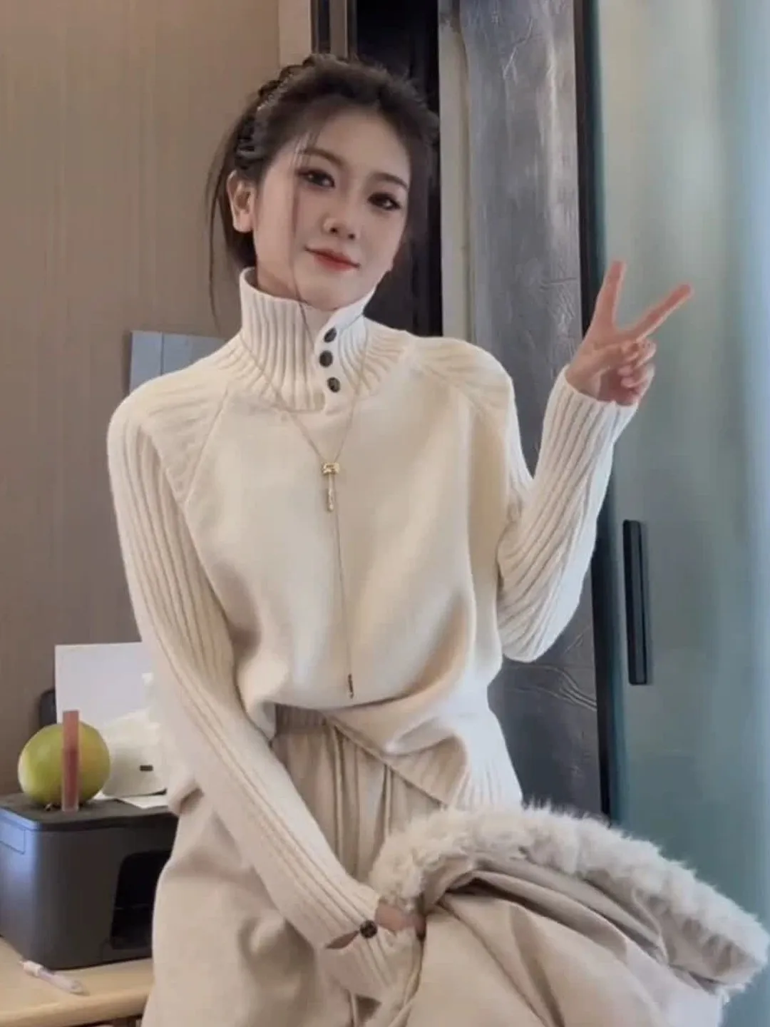 Women's Thickened Long Sleeve High Collar Knitted Sweater Button Design Casual Style Autumn Winter New Lazy Fashion Top