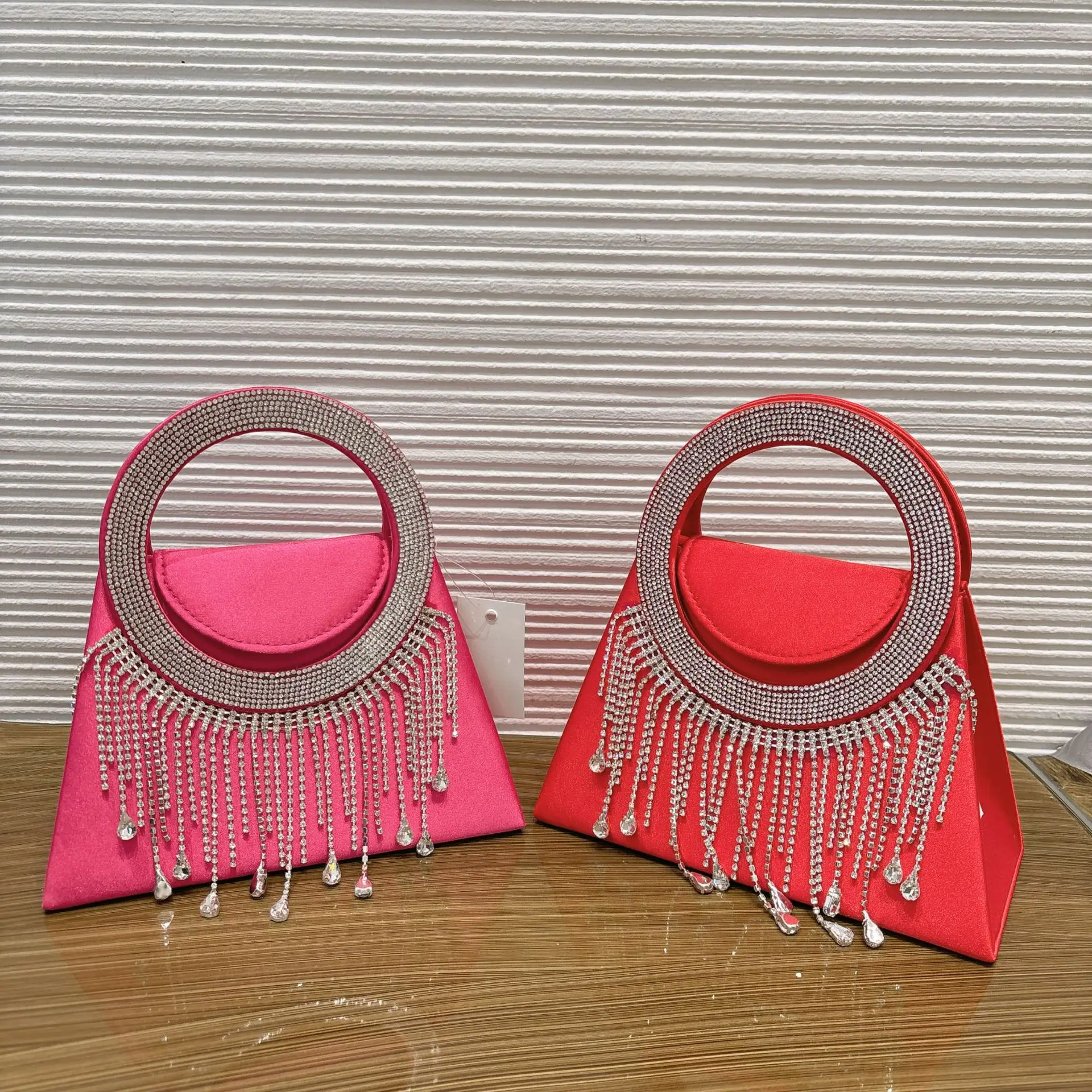Original Designer Marken-Damenhandtasche mit Mehrschichtiger Quastenkette Modische Luxus-Strass-Taschen für Frauen – Detail 13