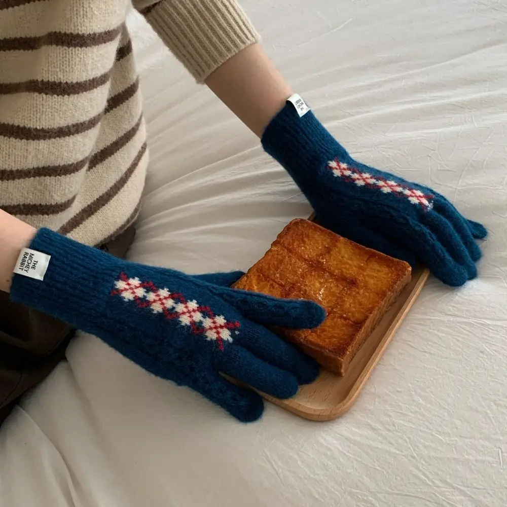 luvas-de-inverno-estilo-fair-isle-vermelhas-com-padrao-cruzado-grosso-luvas-de-la-impermeaveis-com-padrao-torcido-estilo-coreano