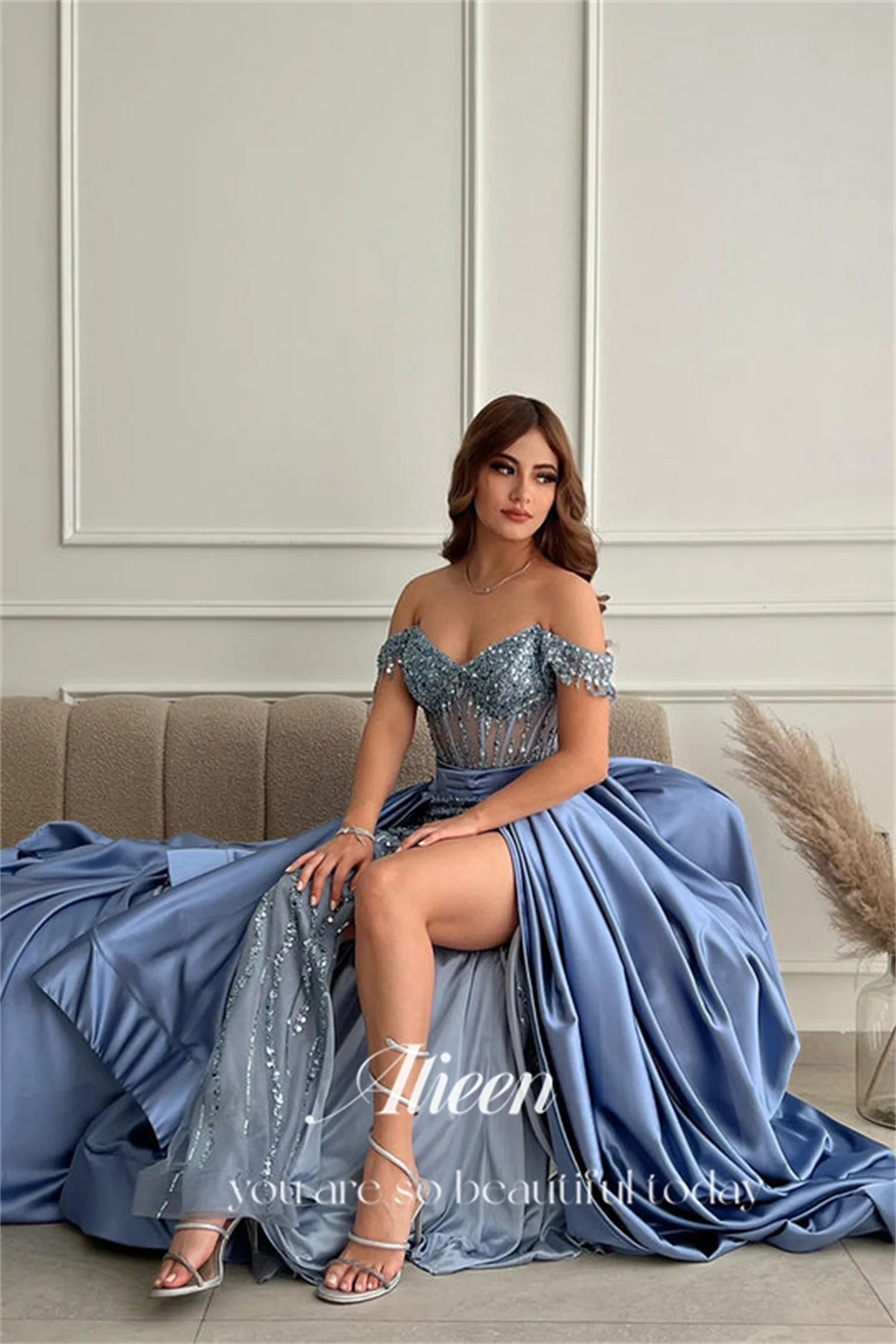 Schulterfreies Meerjungfrauenkleid in Graublau mit Perlen für Tanzpartys Hochwertiges Luxuskleid Maßgeschneidert Elegantes Damenkleid für Festlichkeiten – Detail 5