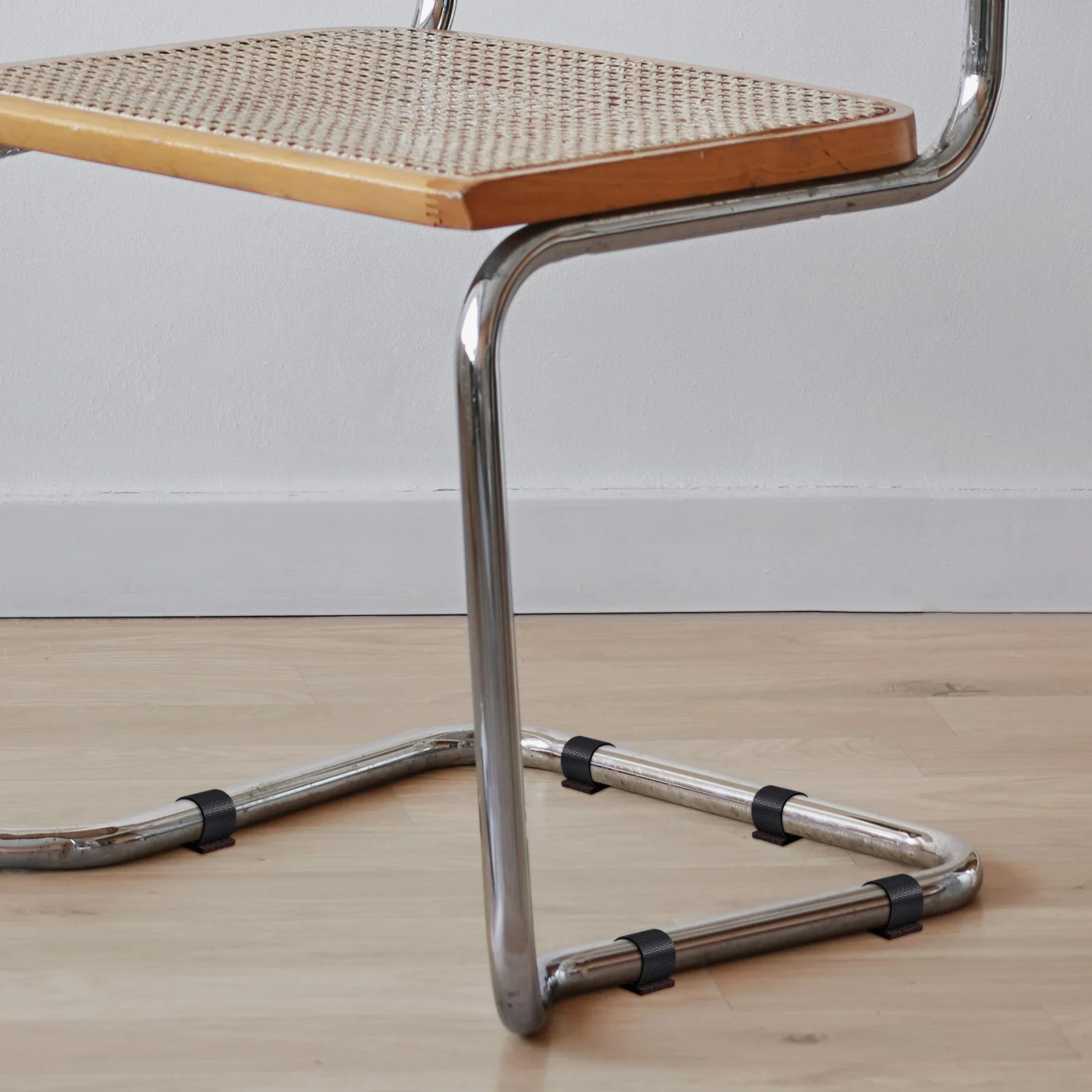 

Furniture Pads Felt with Hook Loop Straps for Chairs Legs Tables Protect Hardwood Floors Non Slip Grippers Leg Cushions