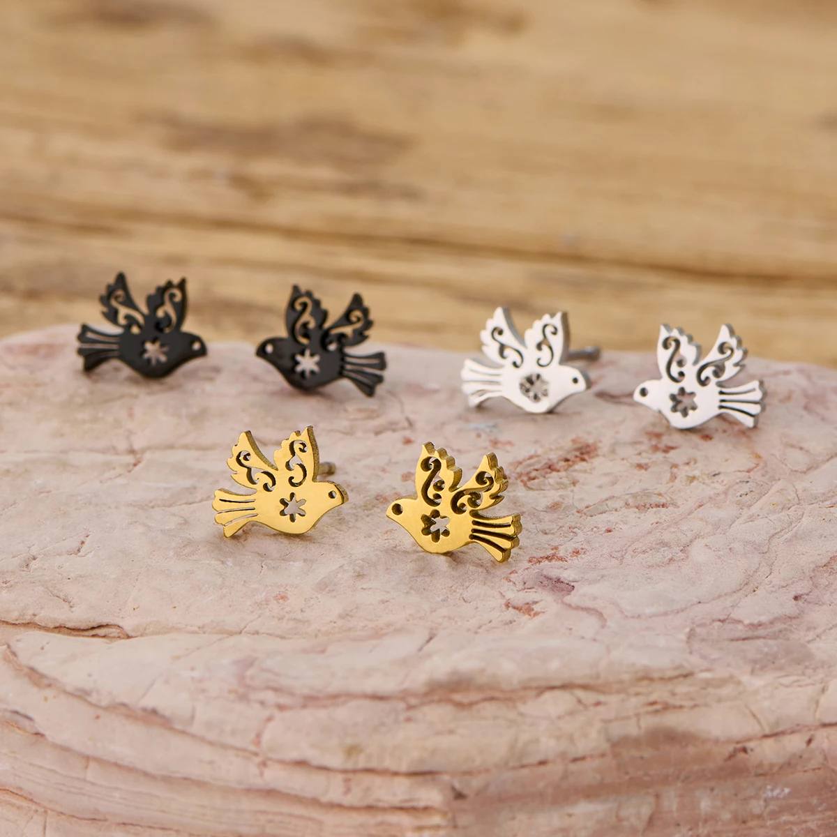 Stainless Steel Swallow Small Earrings Cartoon Little Birds Jewelry for Women Vintage Animal Ear Studs boucle d'oreille femme