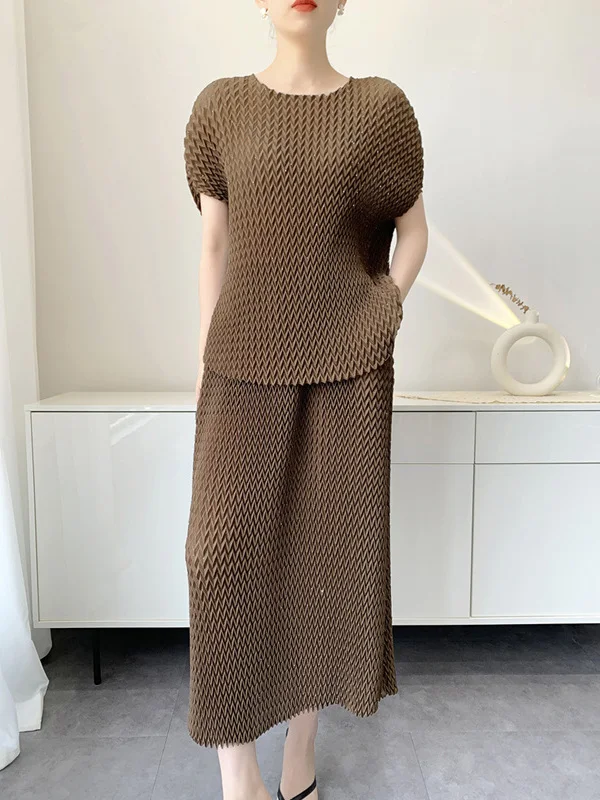 

Handmade 2025 New Style Women's Casual Short Sleeve T-Shirt And Skirt Set Comfortable Loose Wide Leg Pants Polyester Fiber