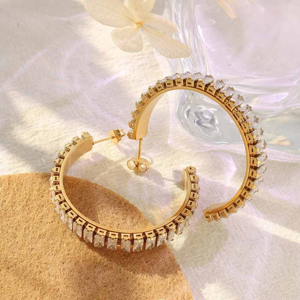 

Retro Niche Unique Instagram Style Exaggerated C-shaped Zircon Earrings Women's Stainless Steel Fashion Jewelry Accessories