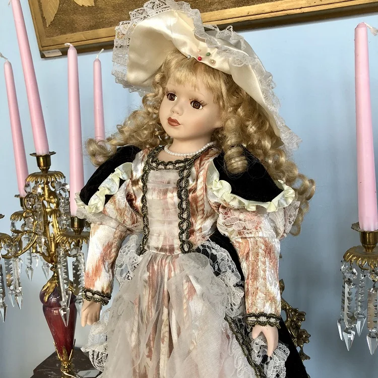 

European antique ceramic dolls before and after the 20th century, collection display-grade doll ornaments