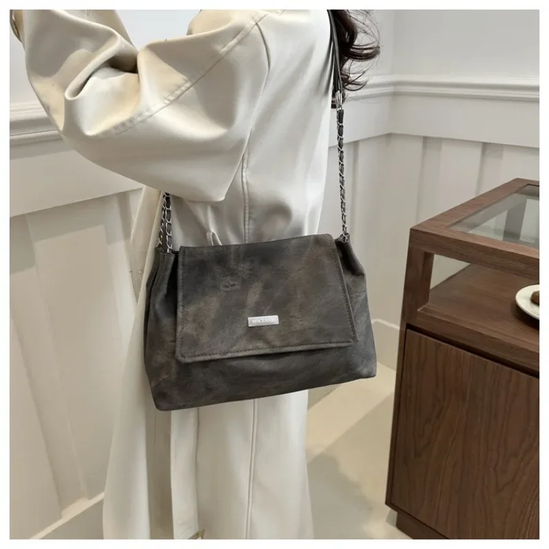 

B High-quality Retro Large-capacity Shoulder Bag Slung Tote Bag Female 2024 New Chain Commuting Fashion Joker Shoulder Bag