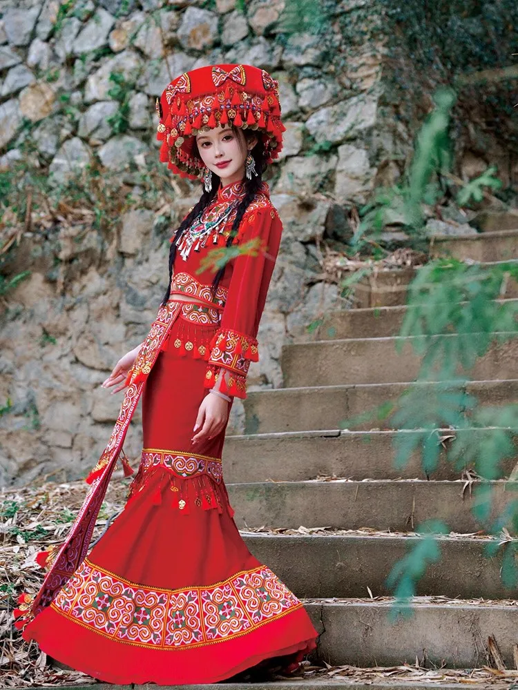 Ethnic costumes for women exotic red wedding dresses couple sets travel photography