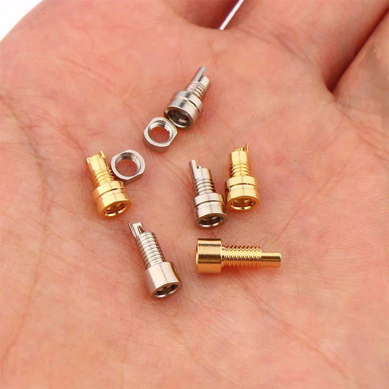 1/2 pz Universale Pin Presa Femmina Presa Mmcx Rame Puro Placcato Oro Built-In Hreaded Dado Supporto Spina Per Cuffie