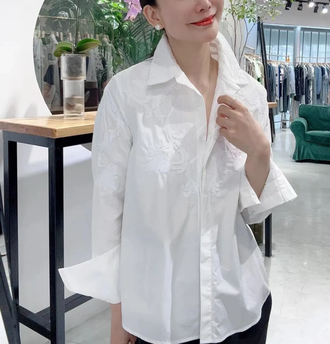 

2024 Summer and Autumn New Women's Clothing Elegant and exquisite three-dimensional embroidered shirt 0808