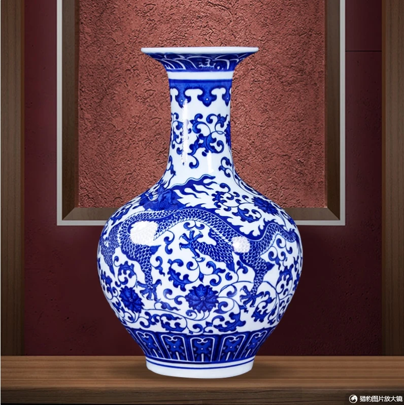 Chinese Jingdezhen Blue And White Vase Ceramic Adornments Office Coffee Table Ornaments Crafts Store Cafe Club Furnishing Decor