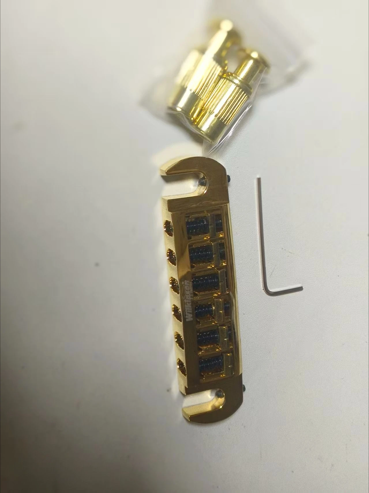 

Мост для электрогитары Wilkinson SG, хвостовик WOGT3, интегрированный мост Wilkinson Gold