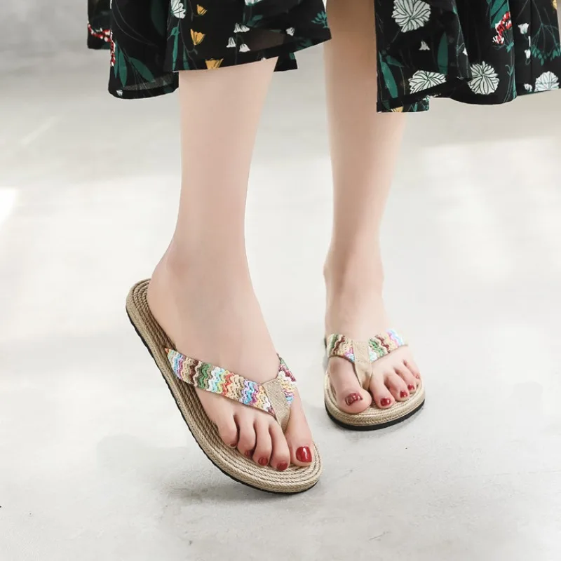 

Women's Straw Woven Flip Flops PP Grass Beach Slippers - Summer Flat Sole Sandals Fashion