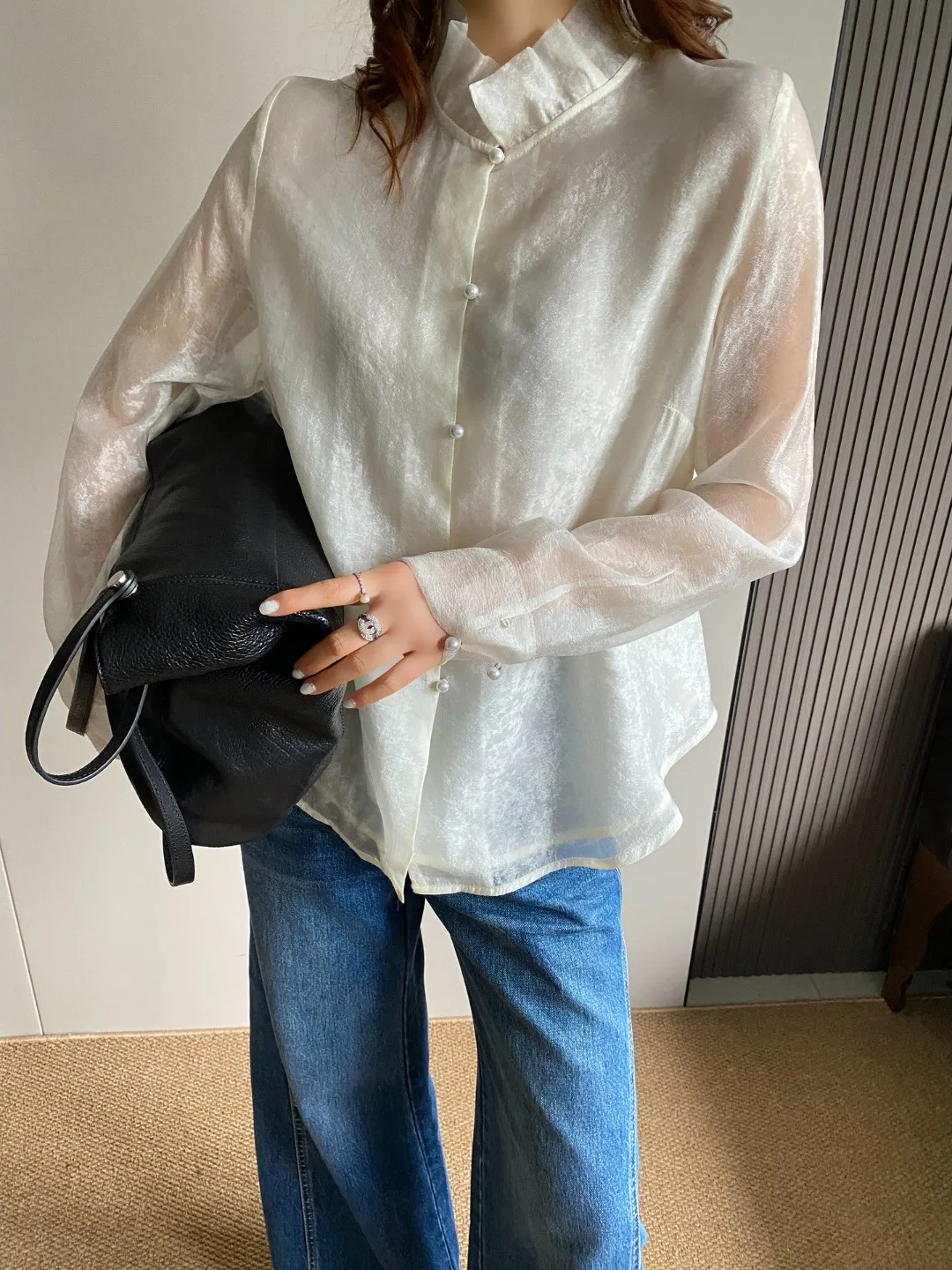 

Chic Chinese Style Long Sleeve Stand Collar Women's Shirt Inner Wear Wood Grain Slimming Top Spring Summer New Arrival