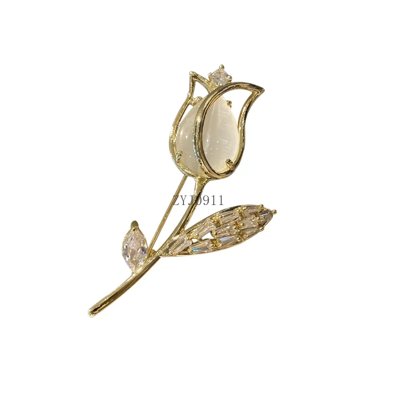 Broche de tulipán para mujer, exquisito nicho de gama alta, Pin para traje, accesorios, hebilla antiligera, escote, ramillete de ropa fija