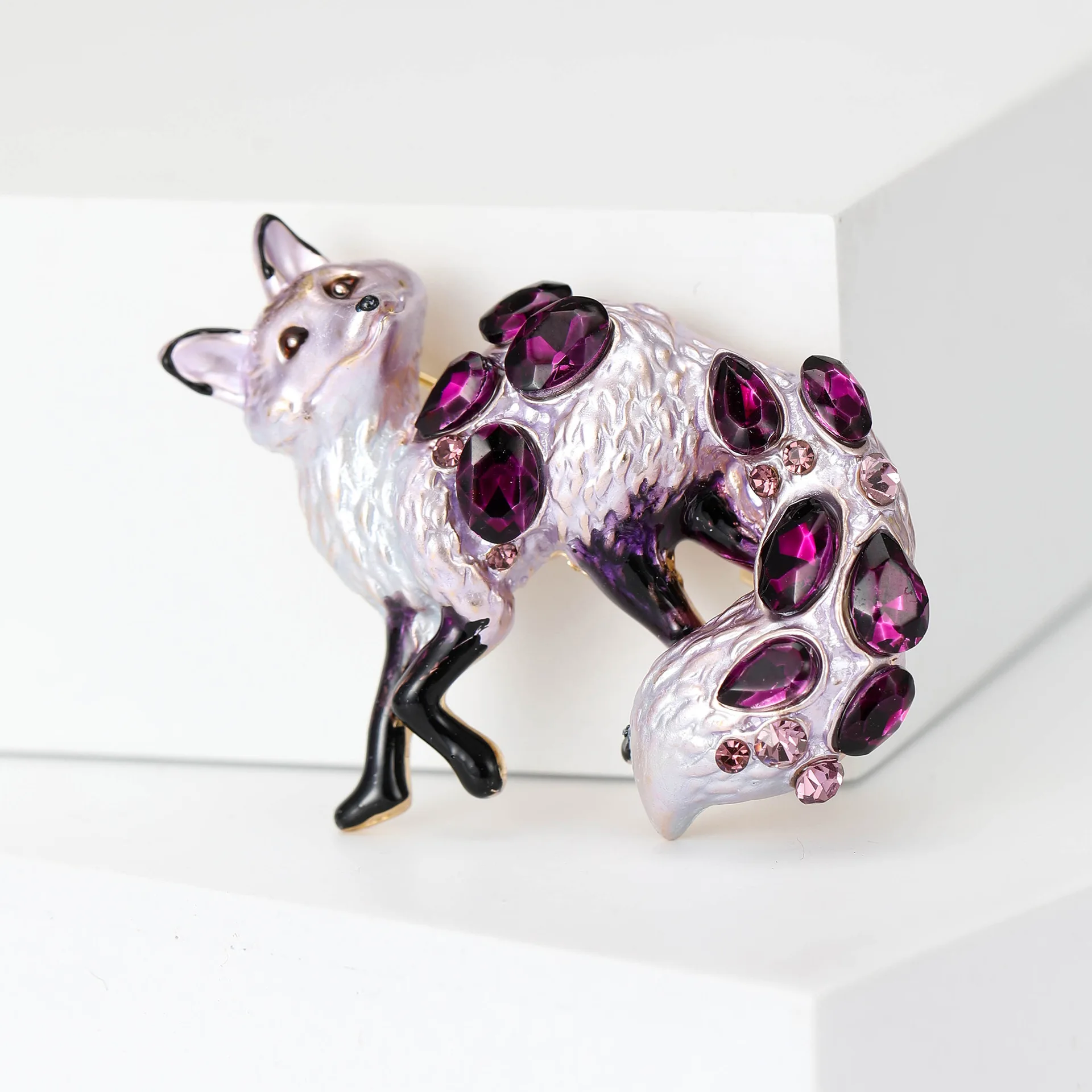 Retro Enamel Rhinestone Cute Fox Brooches For Women Men Creative Crystal Foxes Animal Brooch Pin Casual Party Jewelry Gifts