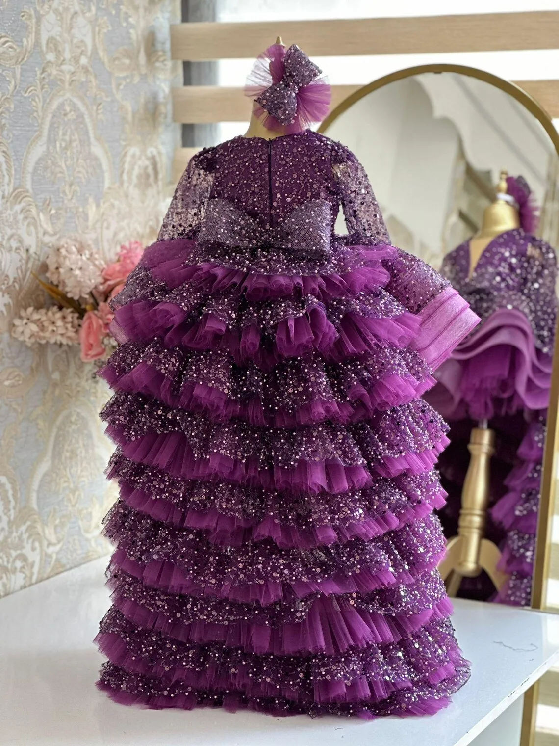 Vestidos de niña de flores de princesa rosa intenso con purpurina hinchada personalizados para bodas, fiesta, desfile de cumpleaños, vestido de fiesta de tul con tren
