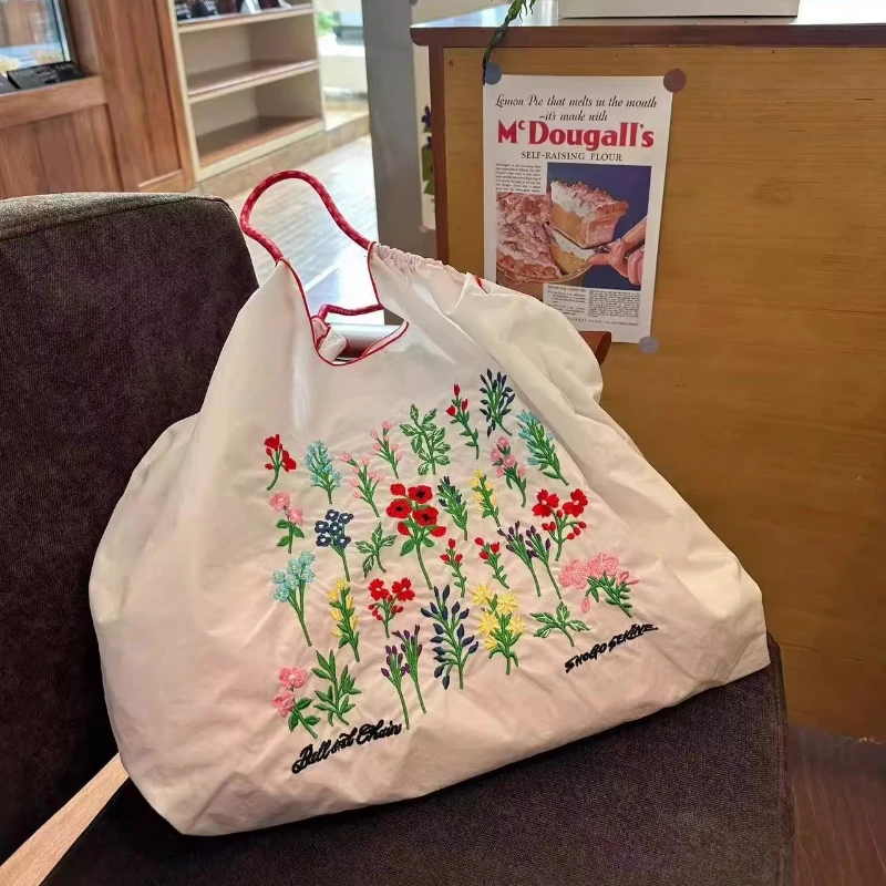 

Embroidery Flowers Bags for Woman Large Capacity Soft Shoulder Bags Bolsos Vintage Nylon Tote Ladies Handbags Bolsas De Mujer