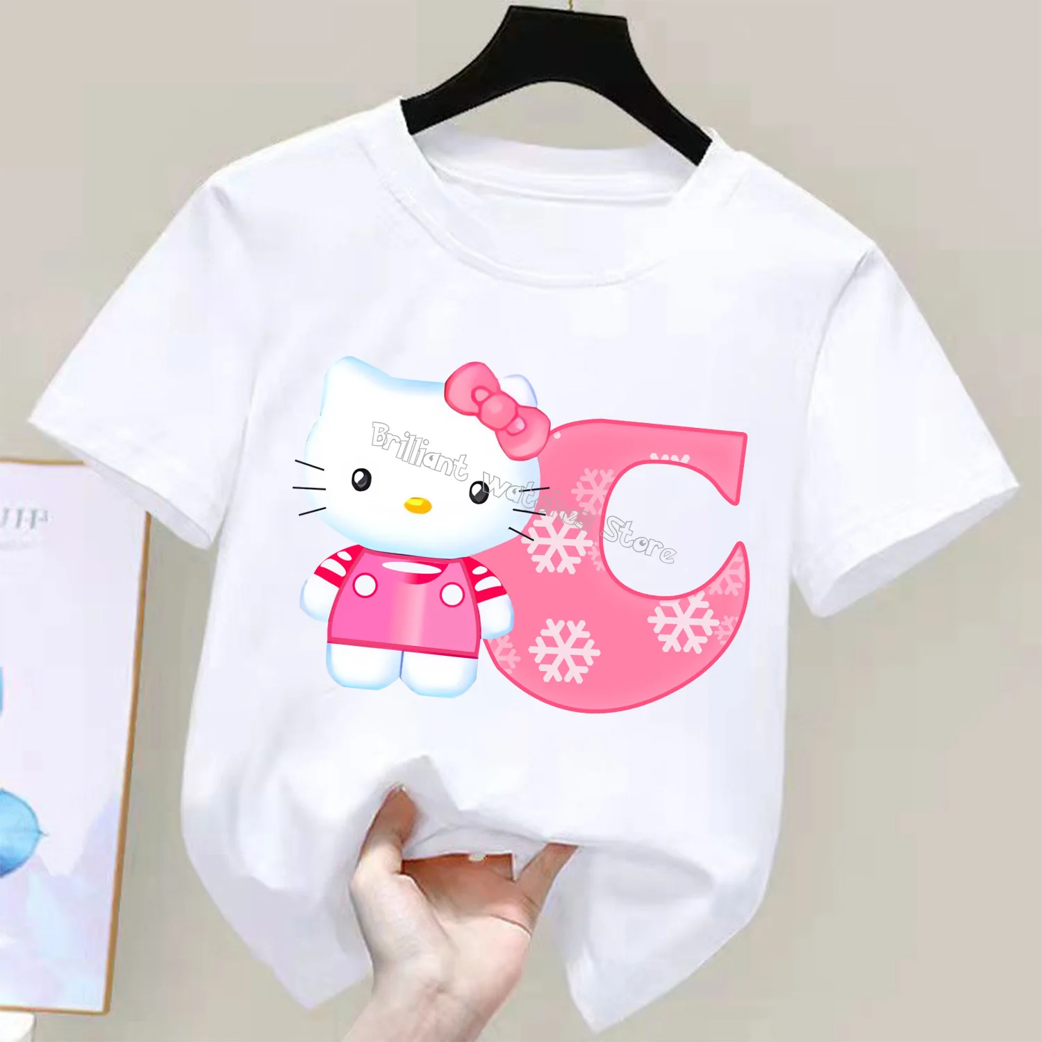 Hello Kitty 26 literki t-shirt dla dzieci Sanrio Cartoon t-shirt moda biały krótki rękaw uroczy Anime luźne ubrania prezent dla dzieci