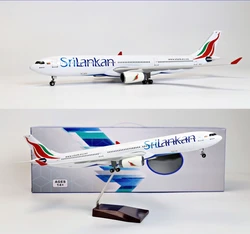 1:135 Scale Airplane Model Srilankan Airlines A330 Model Planes W Landing Gear Wheels Lights Resin Plane Model Toy Gifts