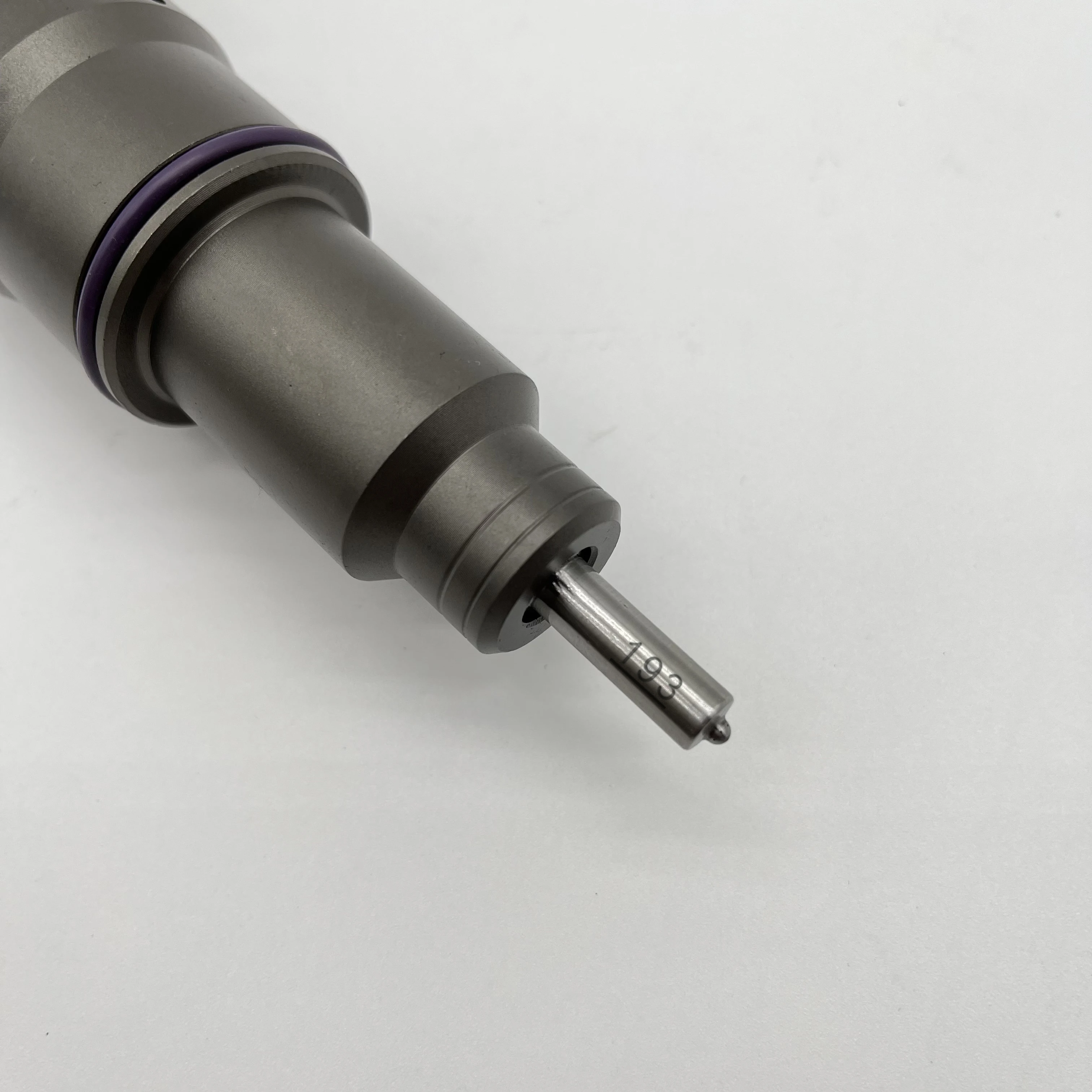 

Common Rail Injector Nozzle Assembly and Fuel Injector 742902222 Used for MD13 EURO 4 HIGH POWER Engine High Quality
