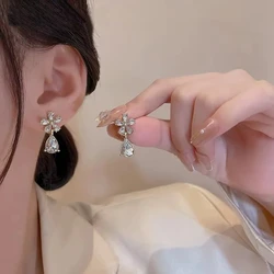 Light Luxury Zircon Stud Earrings Women's Fashion Flower Leaf Earrings Elegant Imitation Pearl Ear Stud Party Wedding Jewelry K-