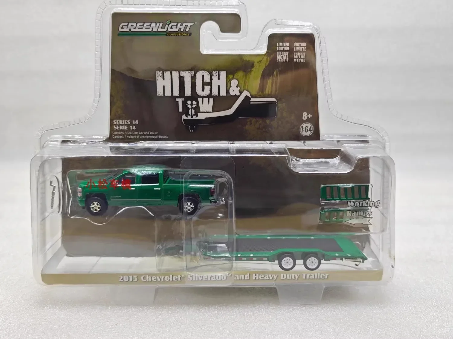 

1:64 2015 Chevrolet Silverado и сверхмощный прицеп Литые металлические модели автомобилей из сплава игрушки для коллекции подарков