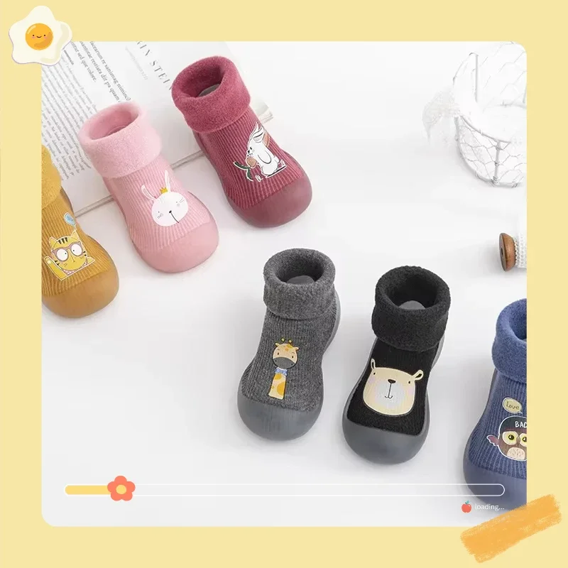 

Детская обувь для малышей на противоскользящей мягкой подошве и без потерь бархата, теплый высокий цилиндр.