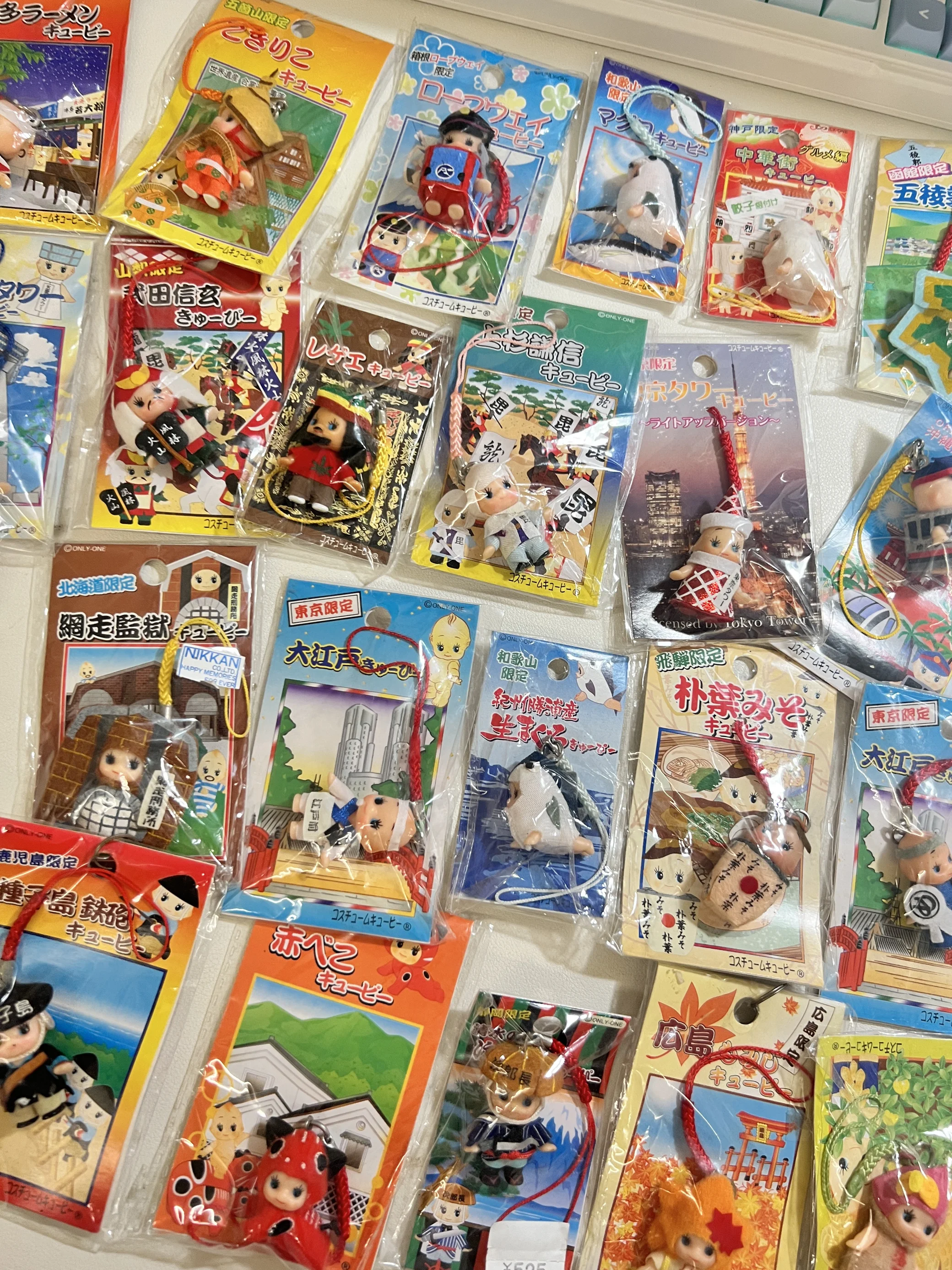 

Limited Edition Figurine Mobile Phone Strap Toy Character Bobo Doll Pendant Ornament Collectible Item Faion Accory