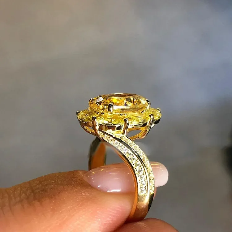 Anello da principessa Topazio giallo Trasparente Nobile Festa di fidanzamento Anello da donna Gioielleria raffinata Decorazione di gioielli squisiti Fidanzata