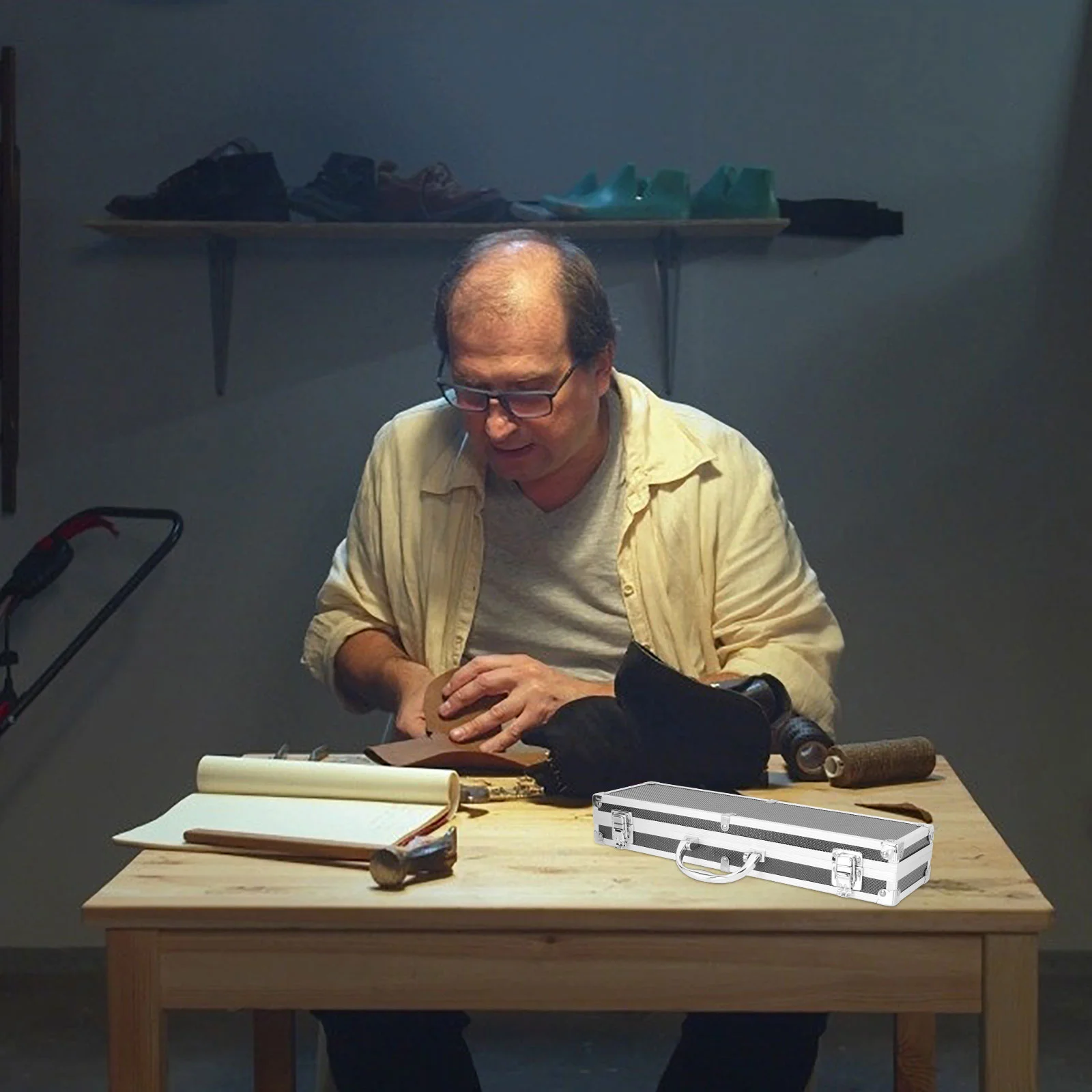 กล่องเครื่องมืออลูมิเนียมกล่องพลาสติกเครื่องมือที่ว่างเปล่าเคสพลาสติกแข็งกลางแจ้งพกพาสะดวกโลหะ