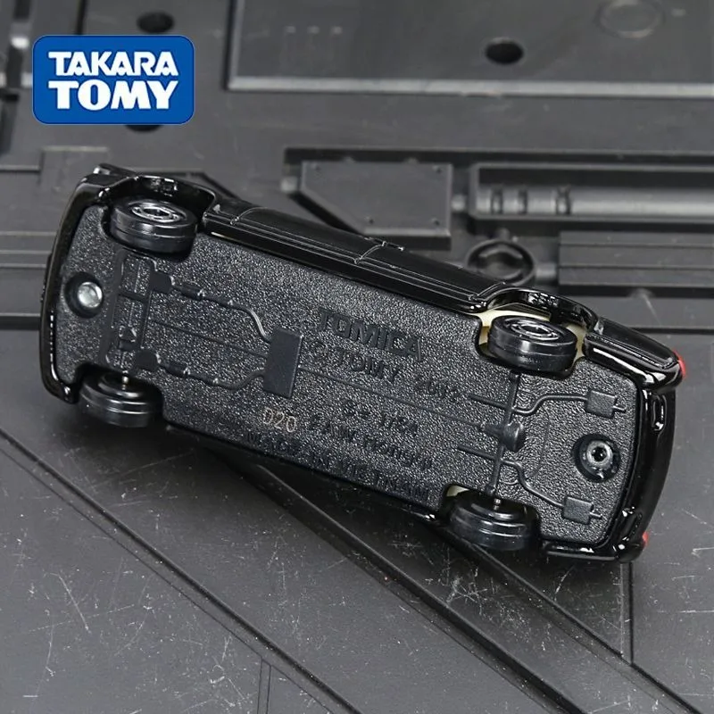 TAKARA TOMY Tomica Modello di auto in lega Hongqi Limousine Veicolo giocattolo pressofuso da collezione, Regali di Natale per bambini