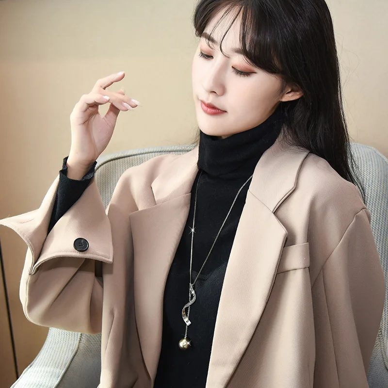 Nuovi semplici accessori per l'autunno e l'inverno, collane lunghe da donna, catene di maglioni geometriche decorate