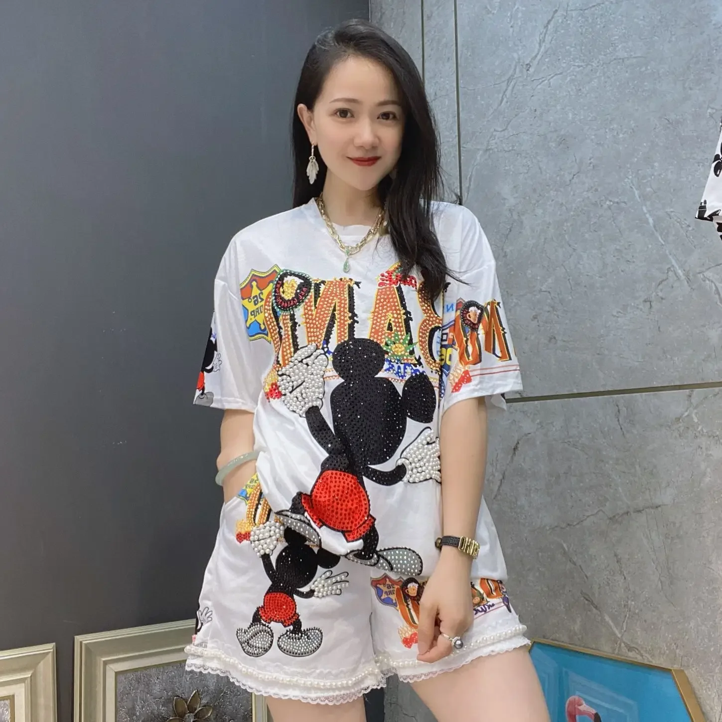 

2024 Fashion New Summer Women Two-piece Set Cartoon Beads Hot Drilling Loose T-shirt Short Sleeve Top+Casual A-line Shorts Suit