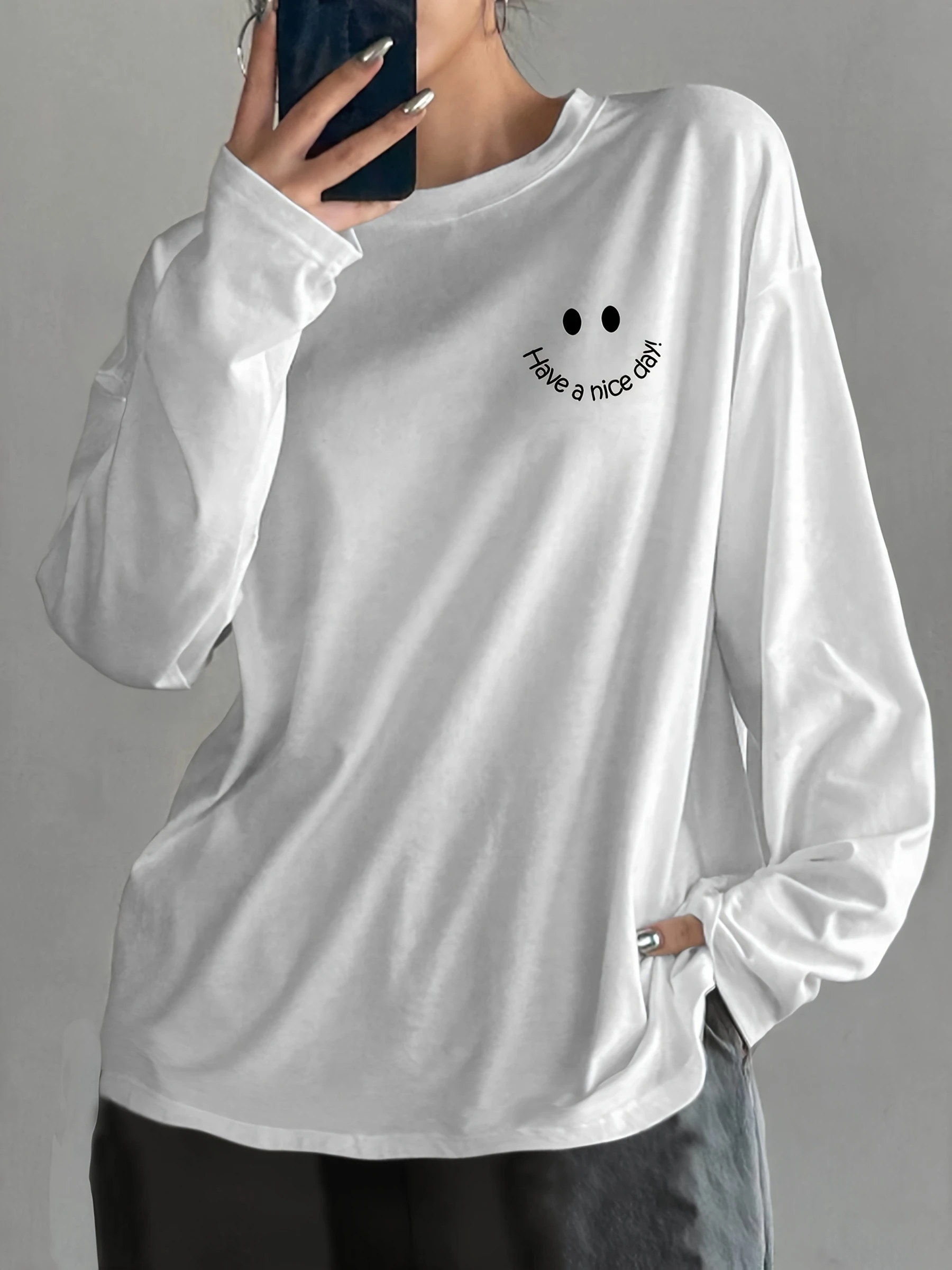 Ladies' Simple French Style Joyful Face English Letter Printed Long Sleeved T-shirt Round Neck Casual Summer Style