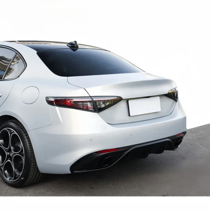 

OEM Style Carbon Fiber Trunk Lid for GIULIA