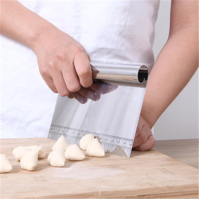 Cutting Knife Stainless Steel Flour Scraper with Scale Dough Spatula Scraper Baking Cake Cooking Dough Scraper Baking Accessorie