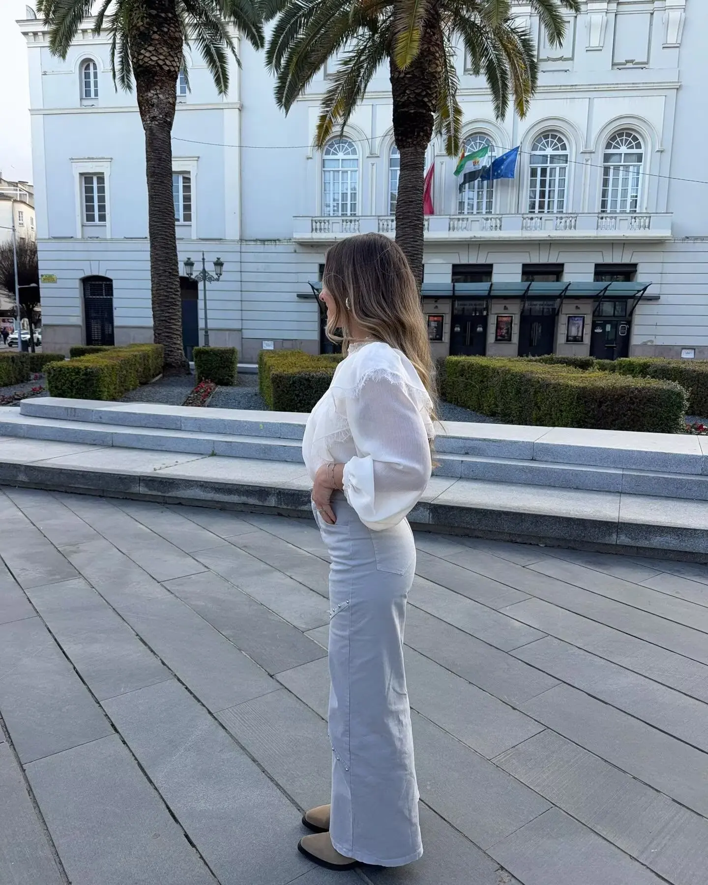 BB6080 25 Spring New Product Women's Lace Stacked Decorative Temperament V-neck Long sleeved Shirt 5029052