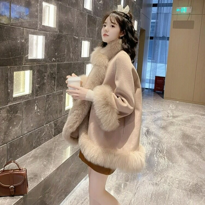 New Fashion Socialite Style Faux Fox Fur Mid-length Single-breasted Coat 2026 Winter Women Wool Woolen Cape Thickened Outerwear