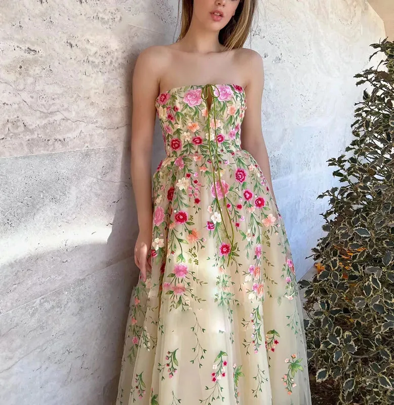 Angepasst Blume Spitze Abschlussfeier Kleid Sexy Trägerlosen Tee Lange A-Line Promi Abendkleid Besondere Anlässe Vestidos De Gala