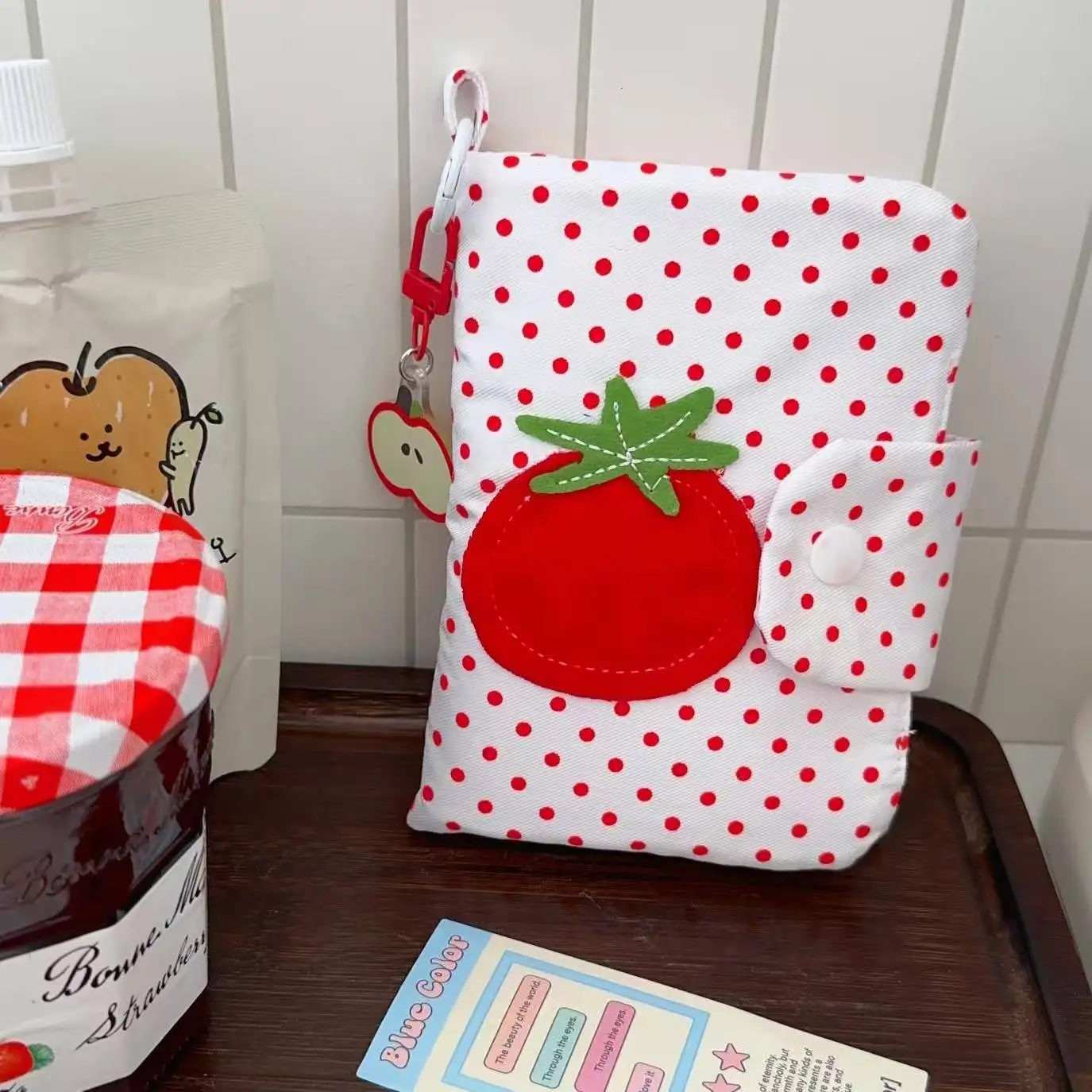 새로운 레드 토마토 폴카 도트 동전 지갑 여성 미니 지갑 휴대용 립스틱 가방 만화 다기능 이어폰 작은 돈 가방