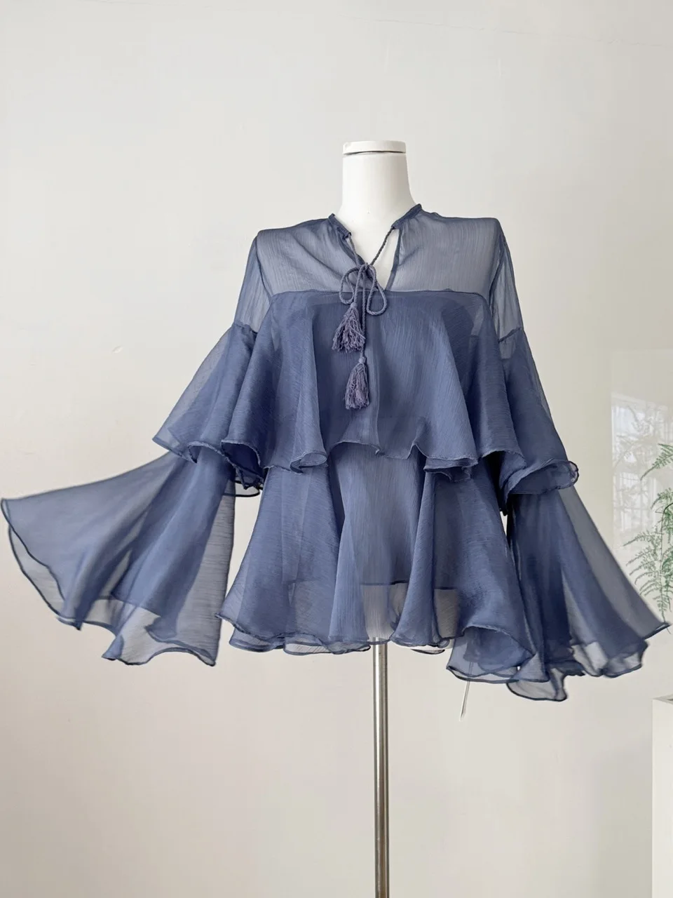 Wyszczuplająca Oddychająca Koreańska Elegancka Bluzka z Falbankami, Kołnierzykiem i Długim Rękawem, Damska Bluzka z Dekoltem w Serek, Wiązana, z Szyfonu w Stylu Tie-dye