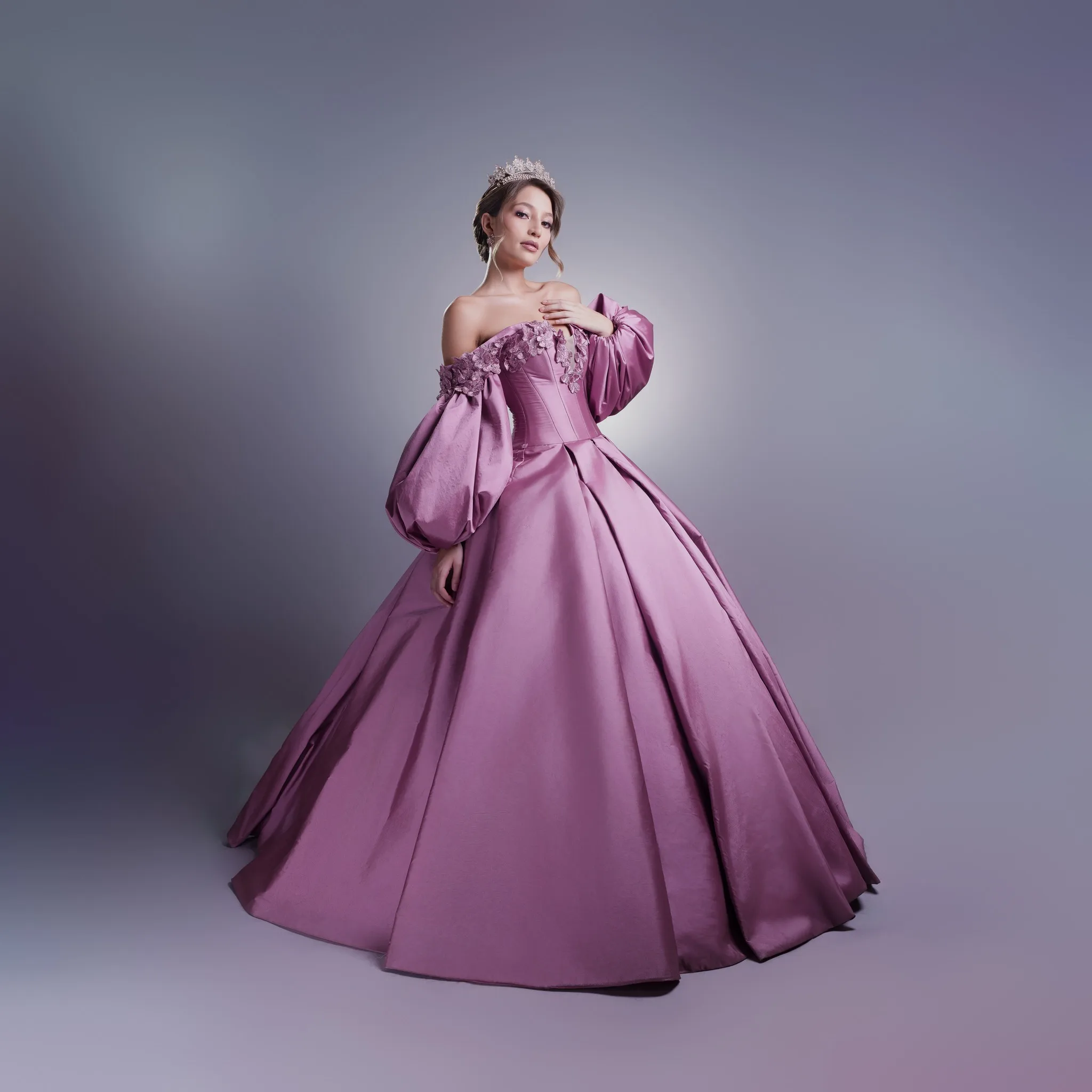 

Customized Graceful Satin A-Line Appliques Crystal Off the Shoulder Evening Dress High Quality Long Sleeves Celebrity Gowns