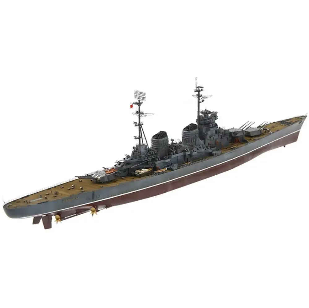 - Model TM70008WL/FH 1/700 The Stalingrad-class Battlecruiser Resin Model