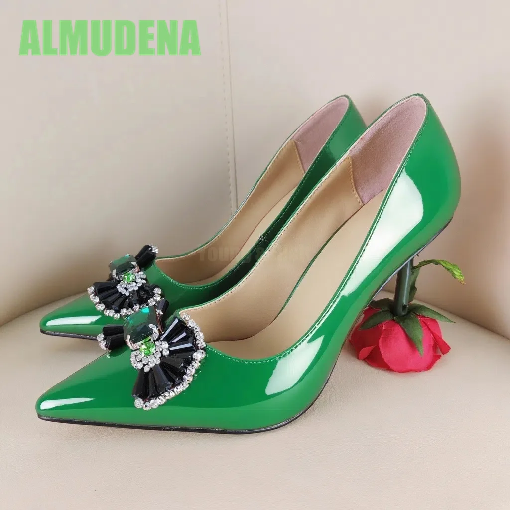 

Pointed Diamond Studded Wedding Shoes Fashionable Temperament Flower Shaped Slim Heels Multi-Color Patent Leather Single Shoes