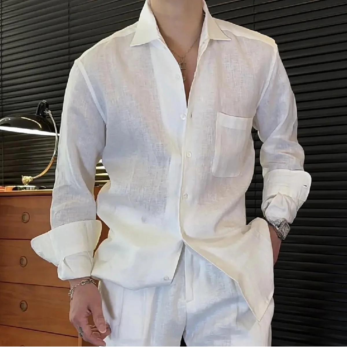 

Лето 2025: Мужская рубашка свободного кроя с длинным рукавом из шелка и льна, тонкая, класса люкс, повседневная, модная, с градиентным узором, не требует глажки.
