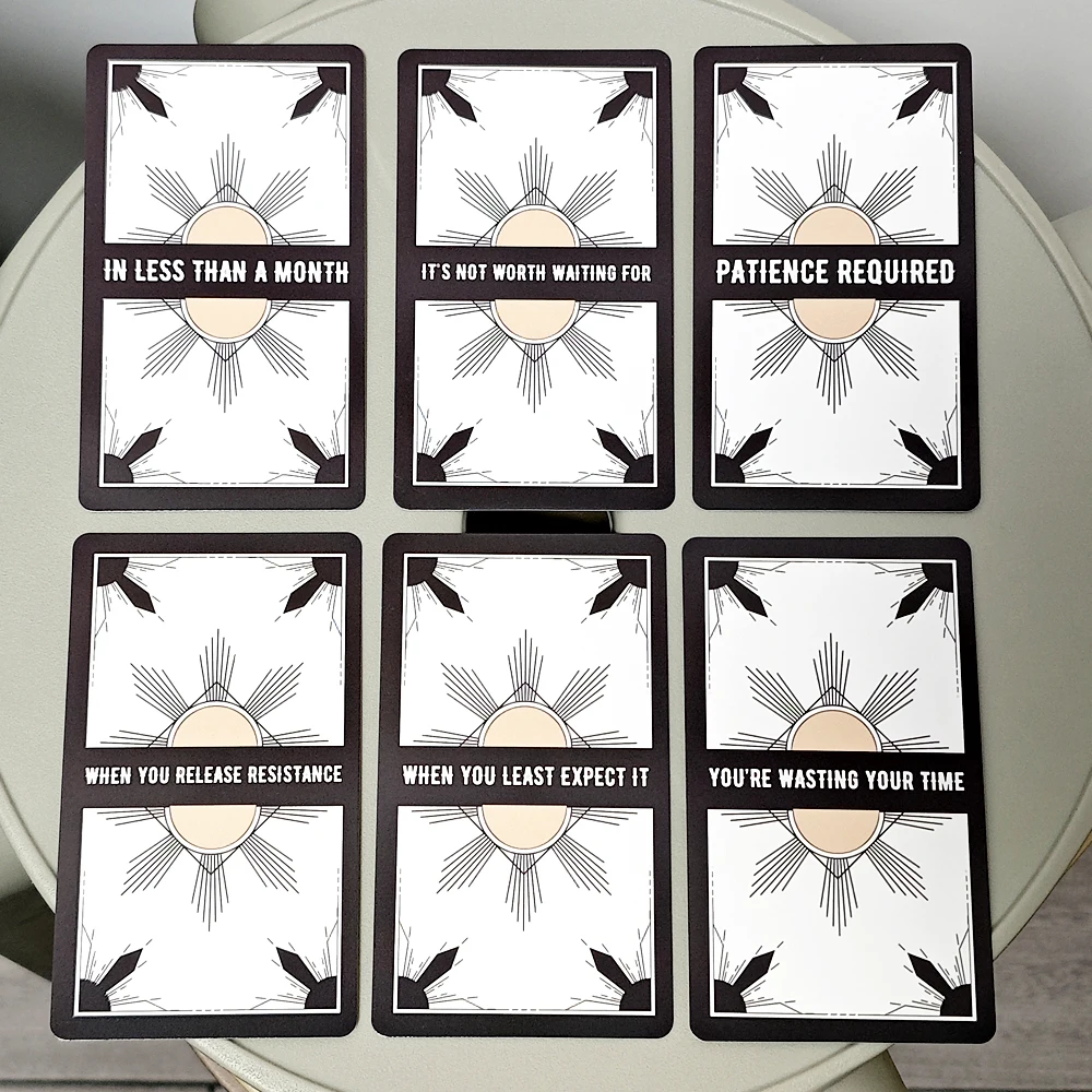 54 cartes cartes Oracle de synchronisation divine - Quand? Obtenez des réponses rapides aux questions relatives au temps avec ce jeu Oracle 10,3 x 6 cm