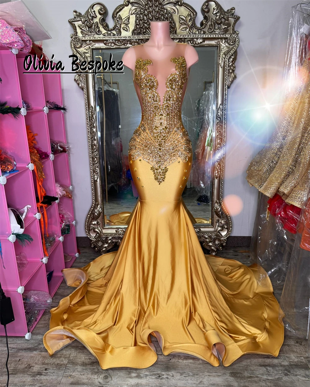 

Golden O Neck Mermaid Bride Dresses For Black Girl Rhinestones Crystal Sleeveless Prom Dress Formal Robe de Customized