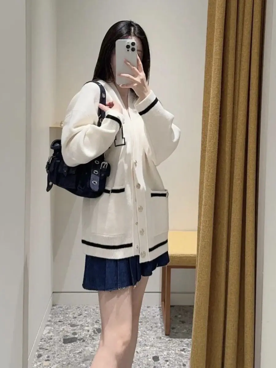 

Letter Embroidery Women Knitted Cardigan Color Contrast Pockets Casual Knitwear V-Neck Long Sleeve Single Breasted Loose Sweater